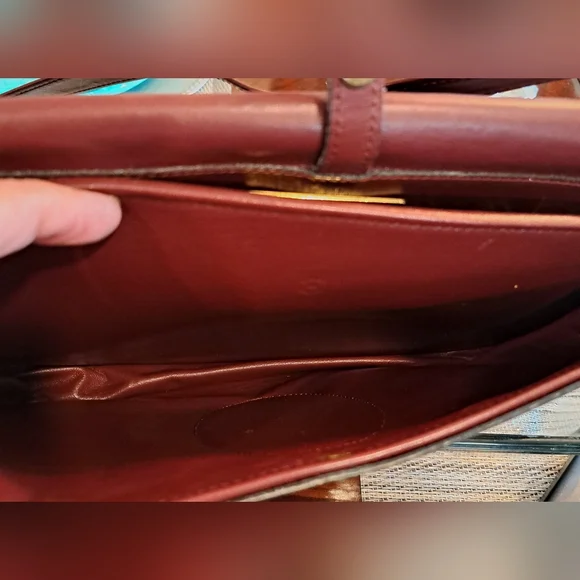 Vintage 1975 Classic Cartier Brown Leather Shoulder Bag - Picture 9 of 16